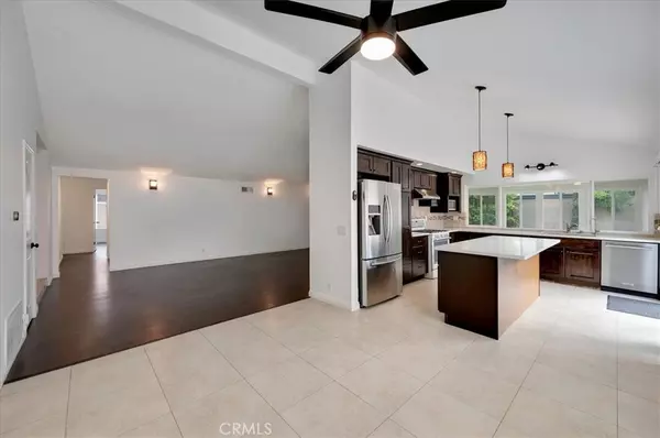 Santa Ana, CA 92707,3205 S Sycamore ST