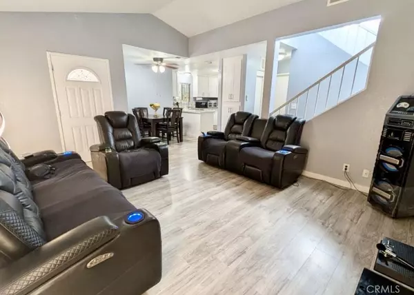 Santa Ana, CA 92703,1725 W 3rd ST #1