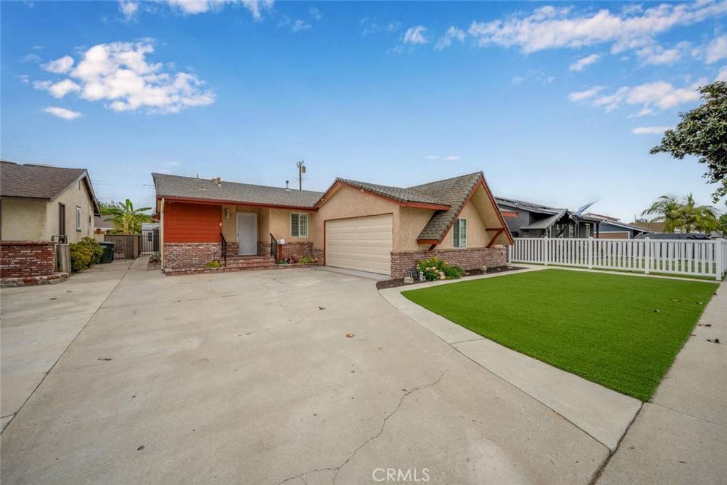 Lakewood, CA 90715,20902 Belshire AVE