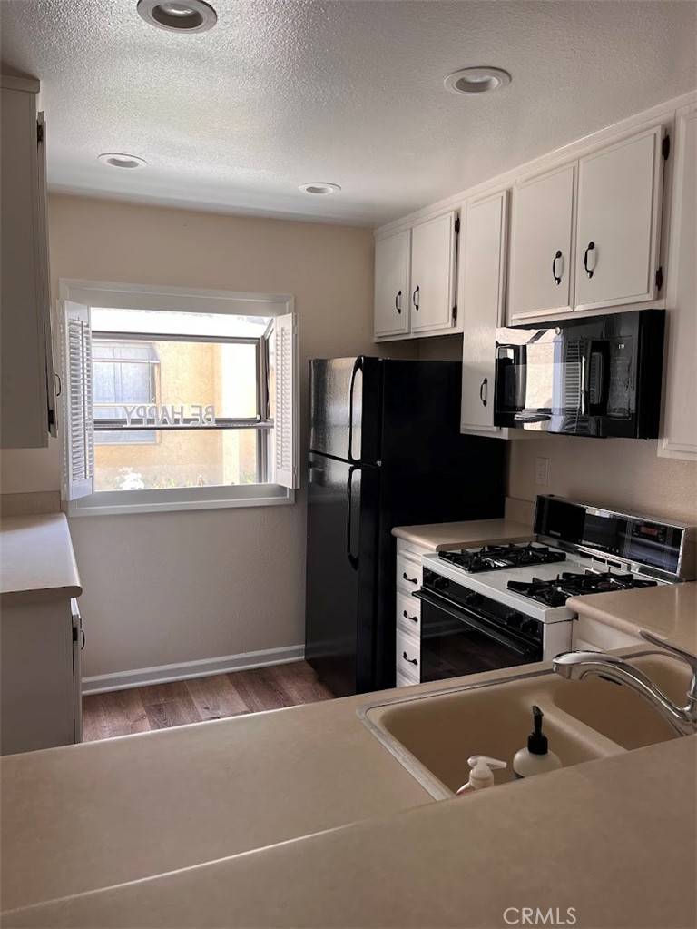 Lakewood, CA 90715,12750 Centralia ST #142