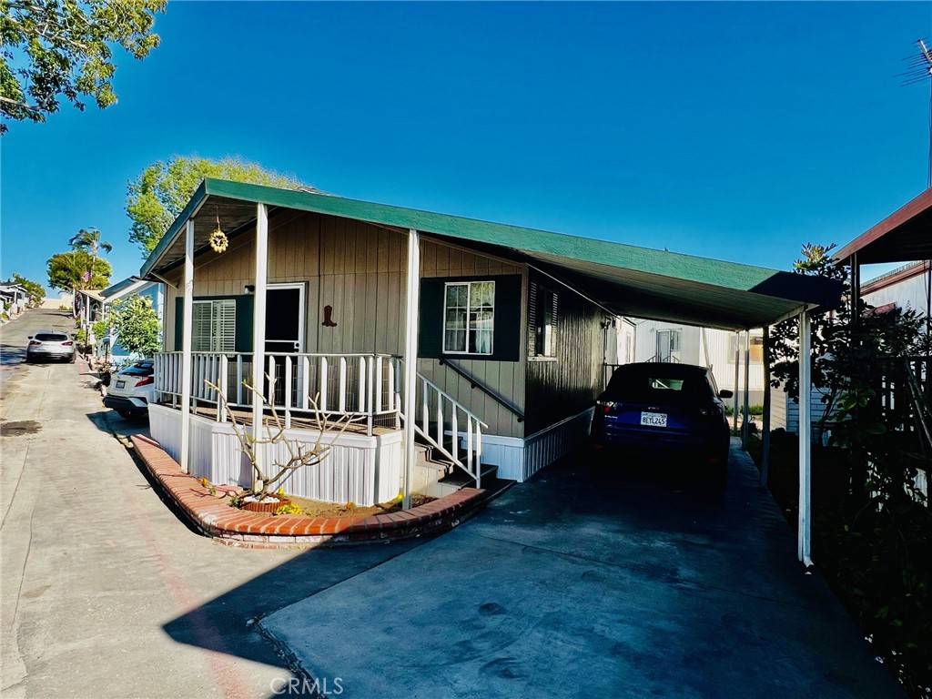 Huntington Beach, CA 92647,17261 Gothard ST #32