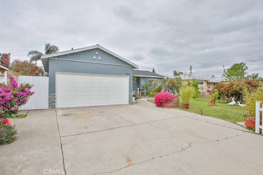 11821 Palmwood DR, Garden Grove, CA 92840