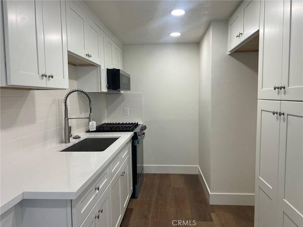 Santa Ana, CA 92704,1400 W Warner AVE #60