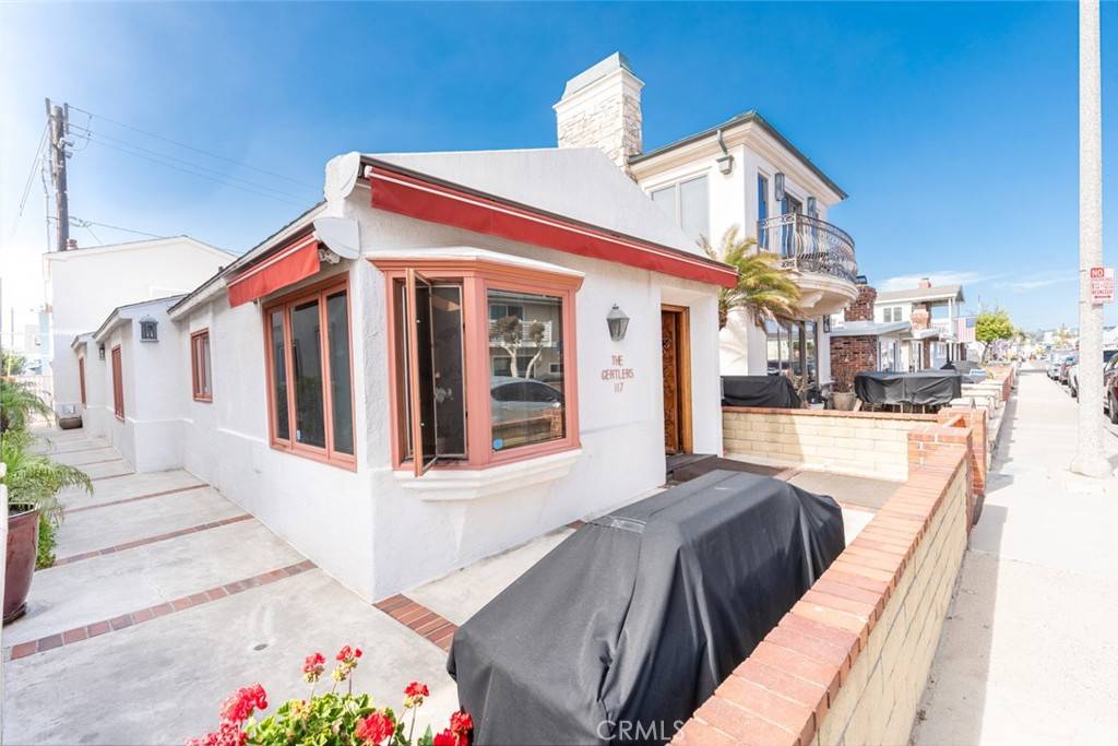 Newport Beach, CA 92663,117 35th ST