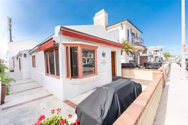 Newport Beach, CA 92663,117 35th ST
