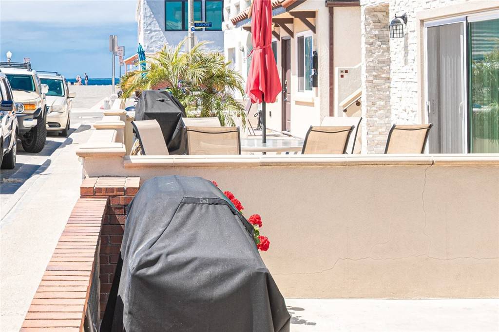 117 35th ST, Newport Beach, CA 92663