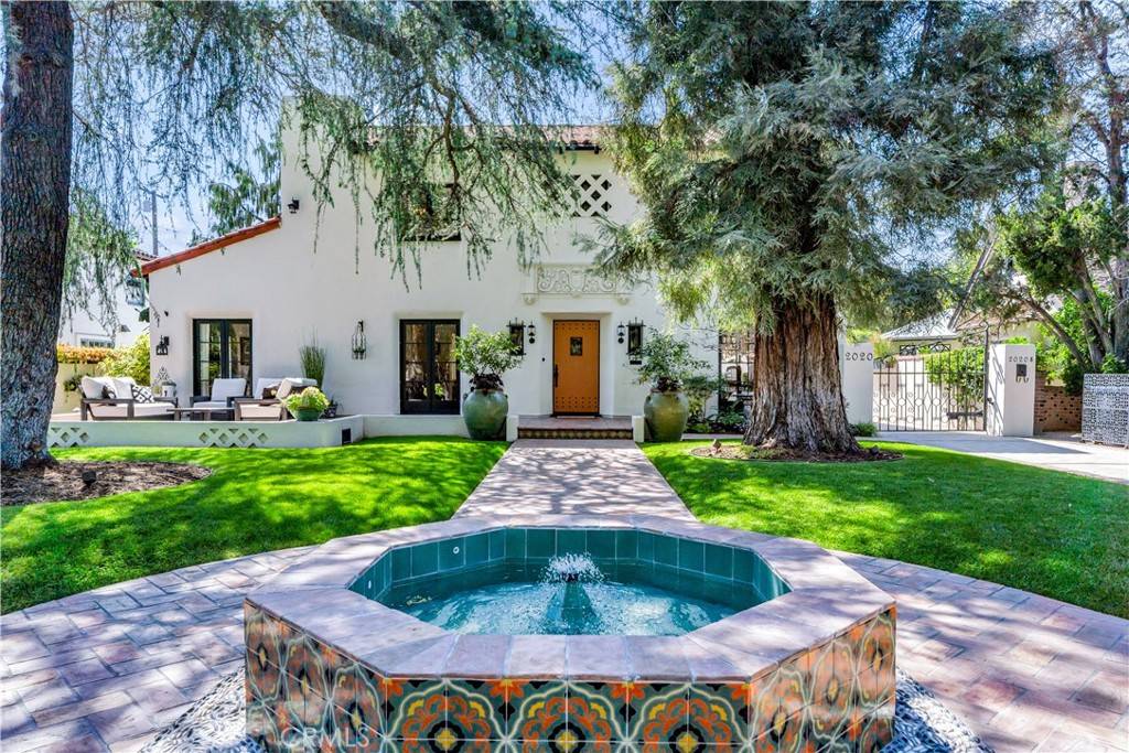 Santa Ana, CA 92706,2020 N Victoria DR