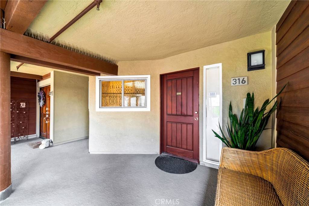 Marina Del Rey, CA 90292,4300 Via Dolce #316
