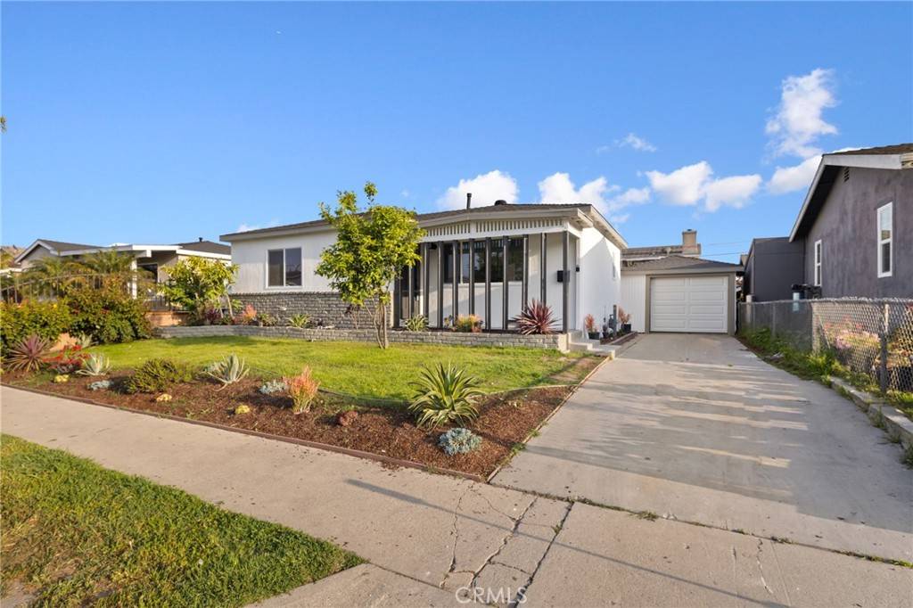 3332 W 134th ST, Hawthorne, CA 90250
