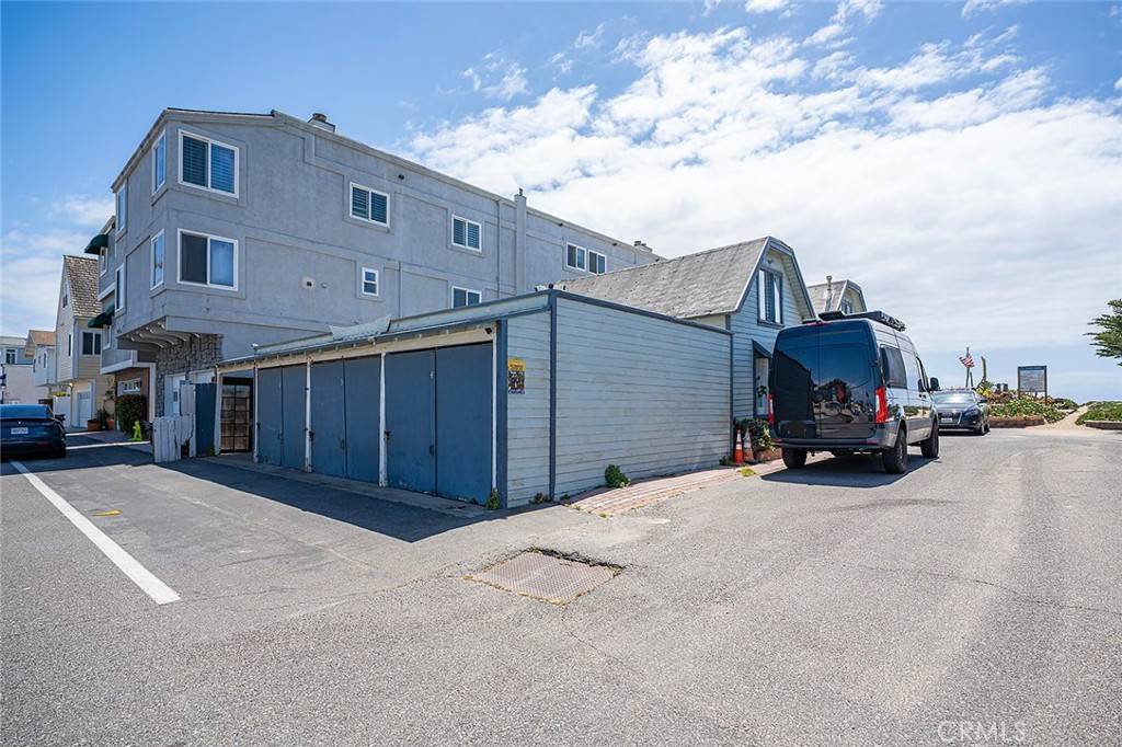 Sunset Beach, CA 90742,16733 S Pacific AVE
