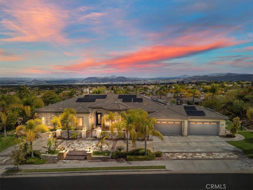4063 Suzie CIR, Corona, CA 92881