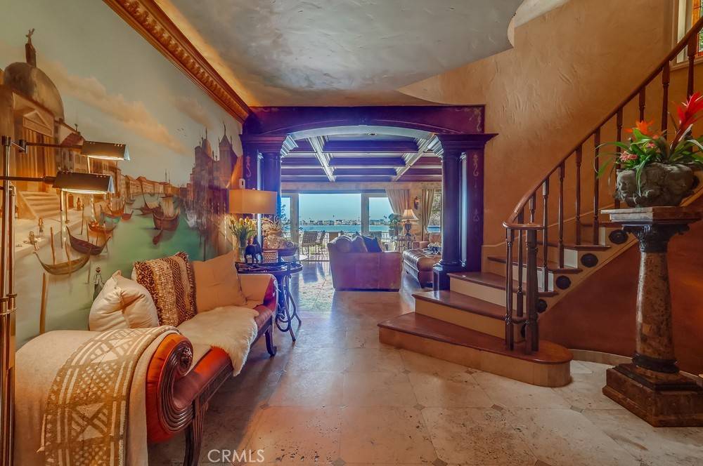 Long Beach, CA 90803,6048 Lido LN