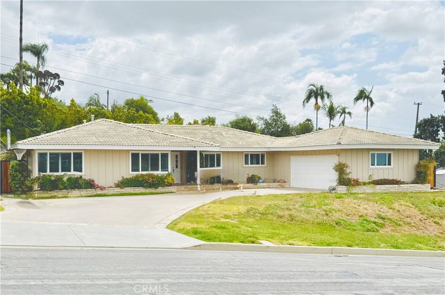 1330 Kroeger AVE, Fullerton, CA 92831