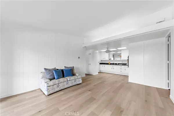 Seal Beach, CA 90740,1421 Golden Rain #87E