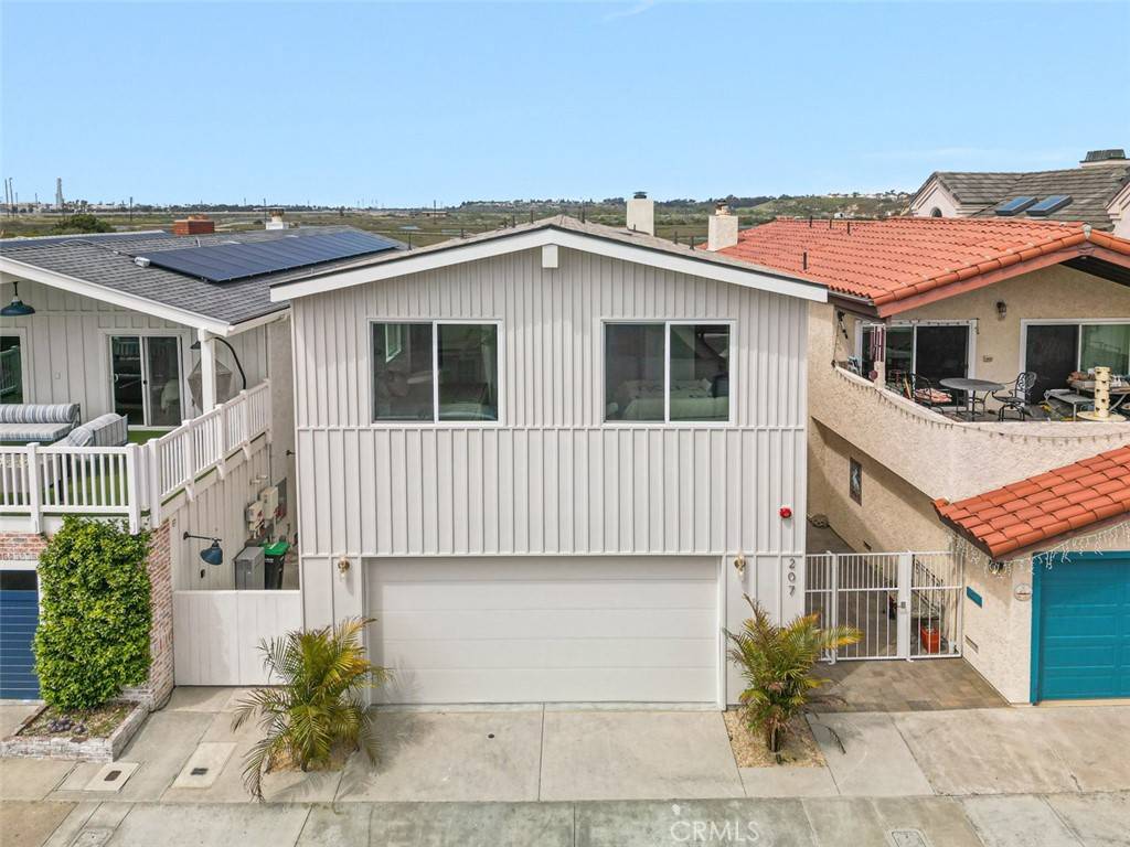 Newport Beach, CA 92663,207 Canal ST