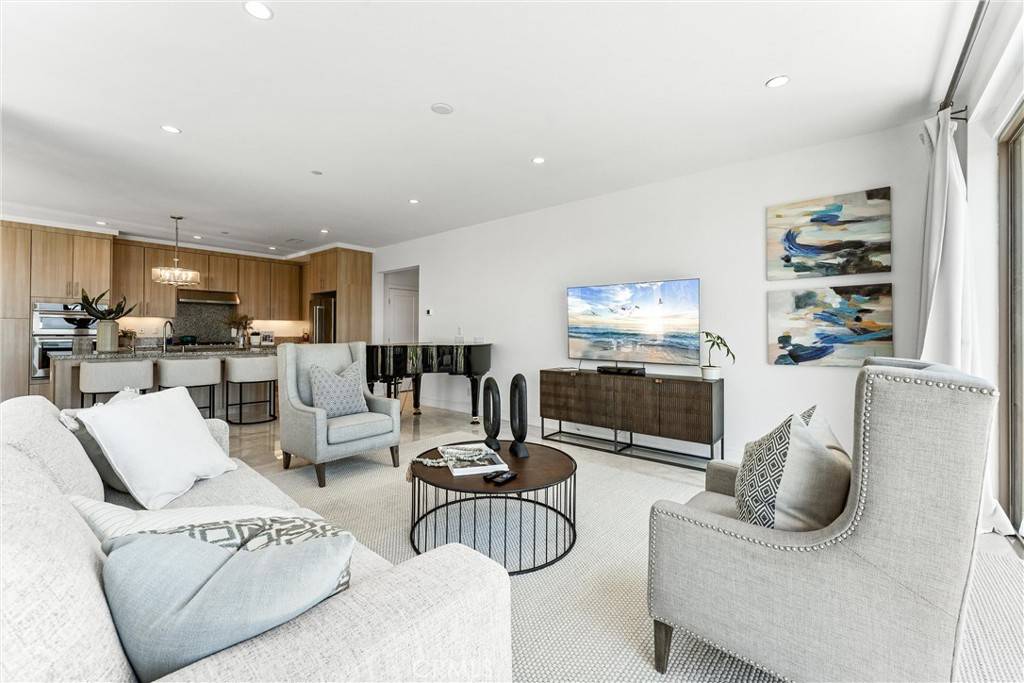Irvine, CA 92602,147 Oceano