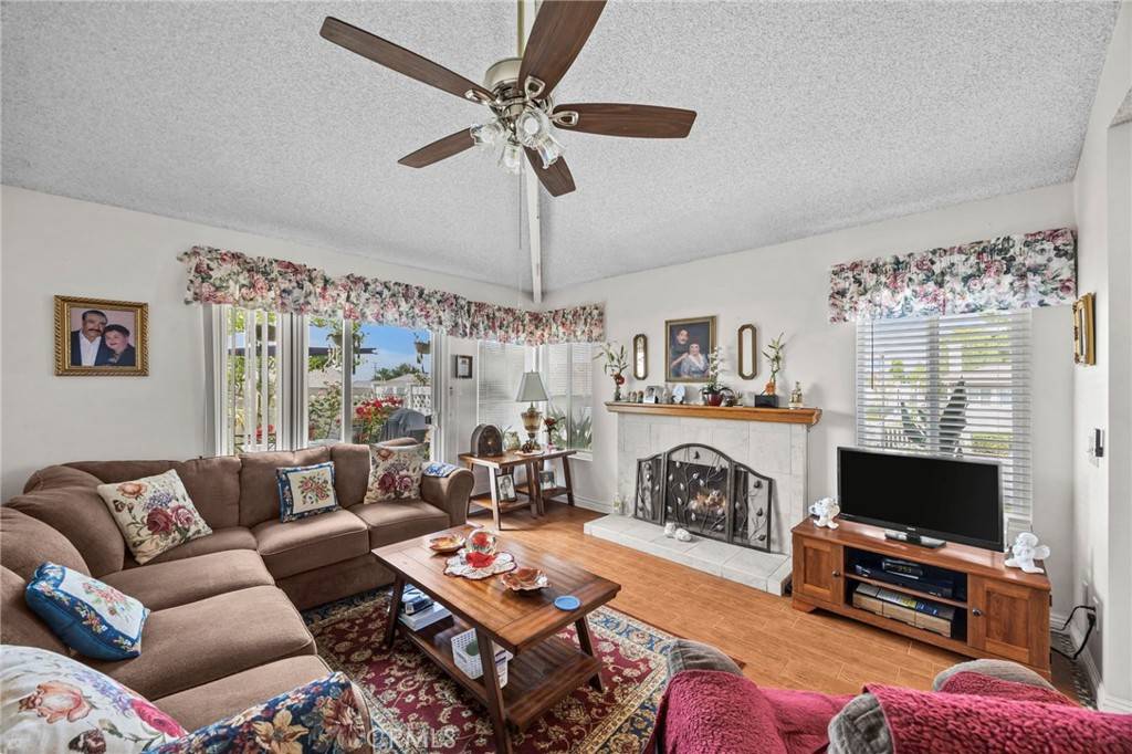 Corona, CA 92879,891 Tangerine ST