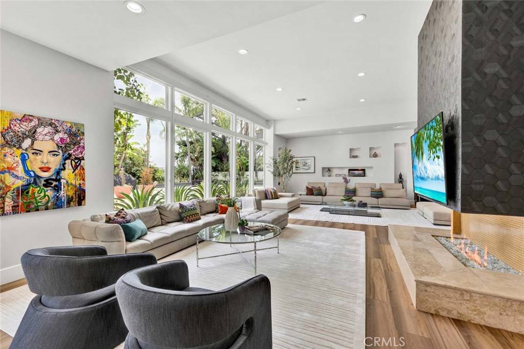 Villa Park, CA 92861,18782 Peppertree DR
