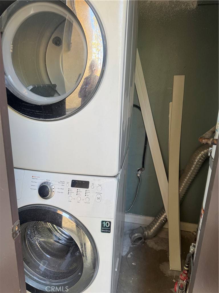 Lakewood, CA 90715,12750 Centralia ST #229