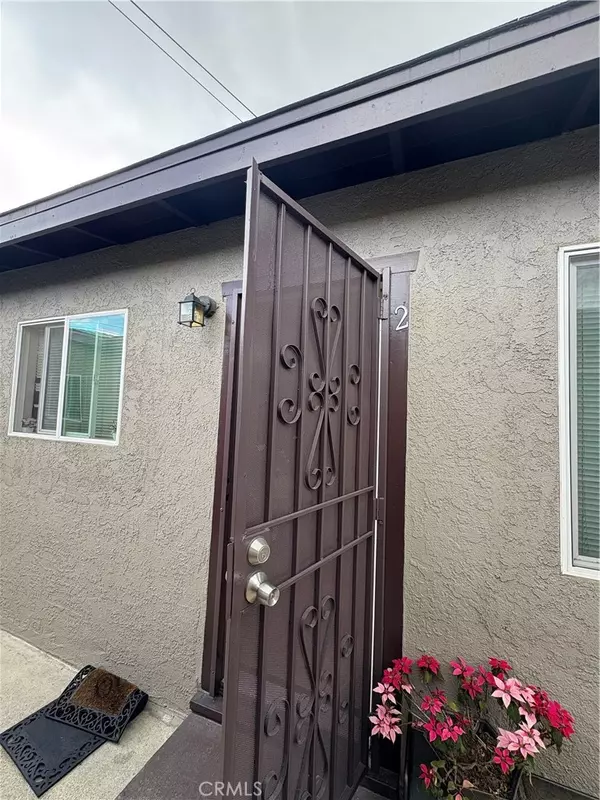 Long Beach, CA 90806,324 E 21st ST
