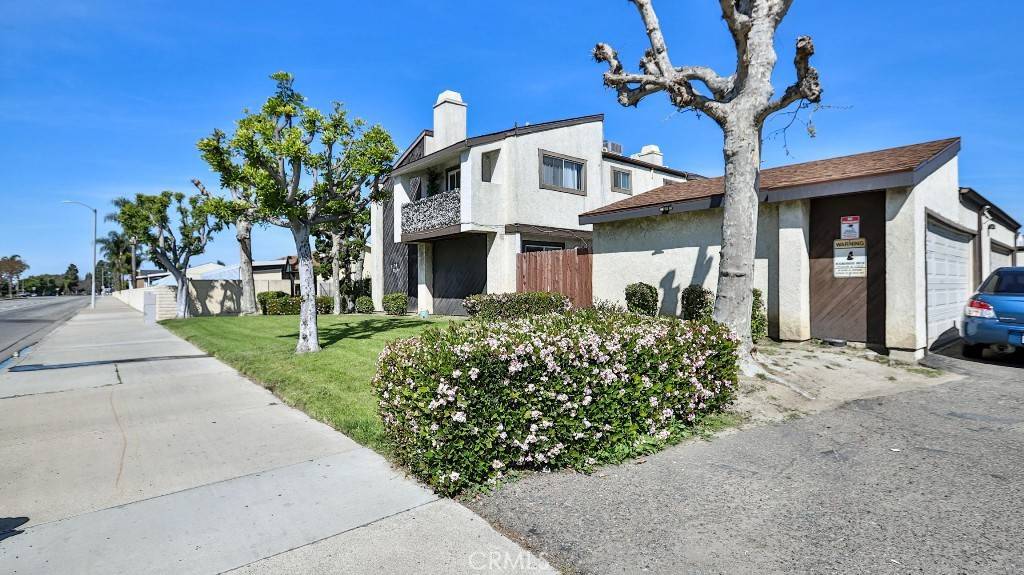 7393 Katella AVE, Stanton, CA 90680