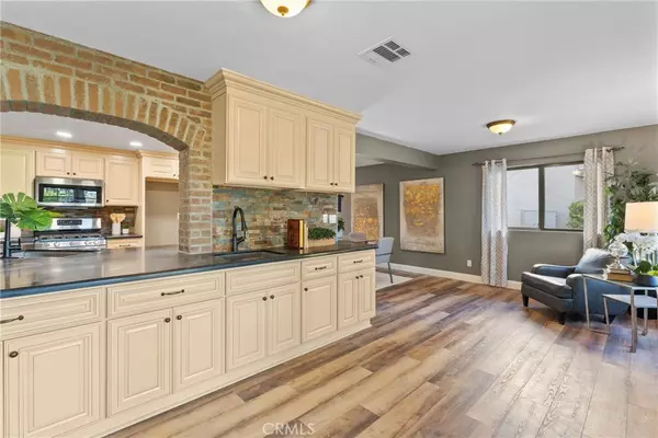 Yorba Linda, CA 92887,21340 Via Del Puma