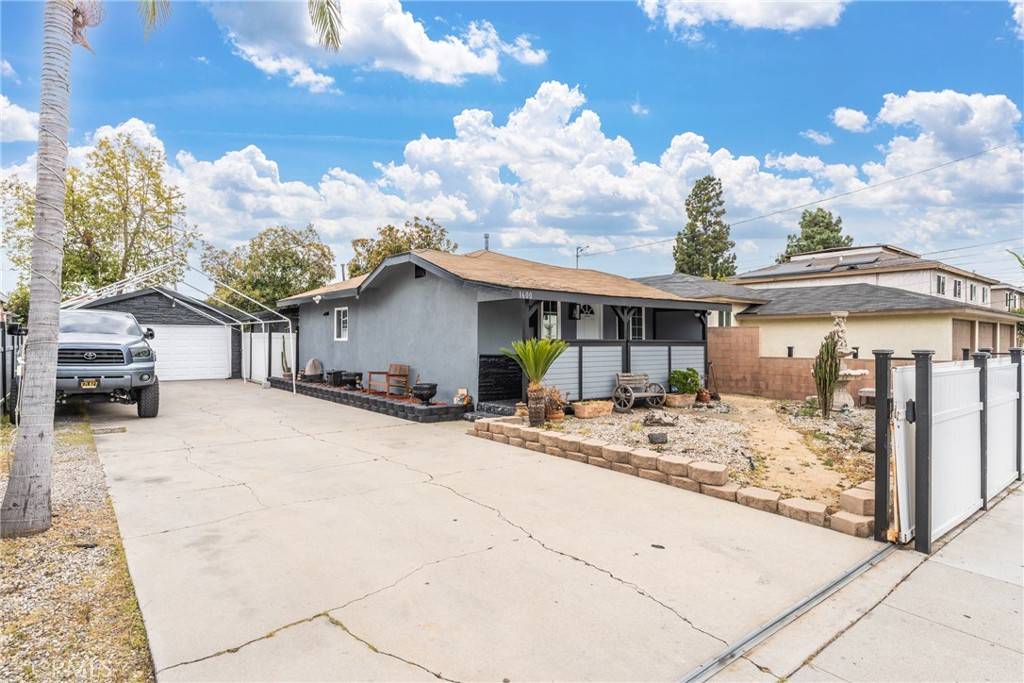 1600 W Cameron ST, Long Beach, CA 90810
