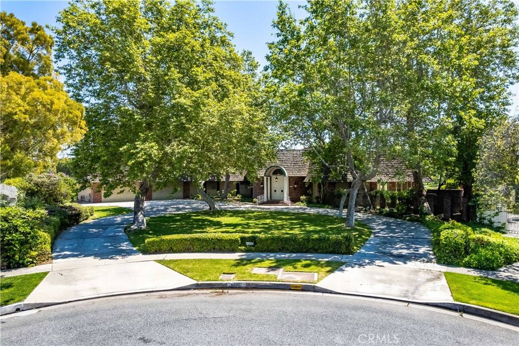 Lakewood, CA 90712,4300 Parkview DR