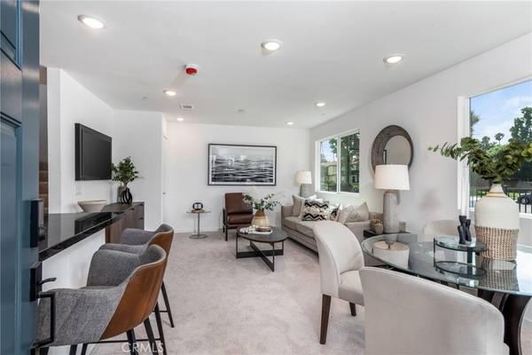 Colton, CA 92324,1112 Santo Antonio DR