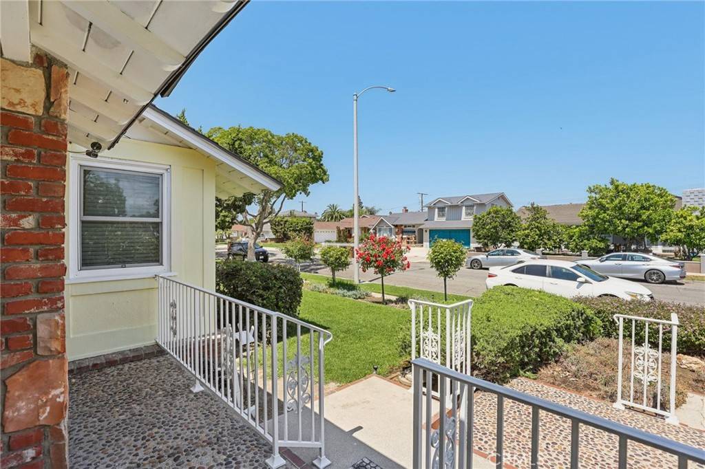 Anaheim, CA 92802,1933 S Janette LN