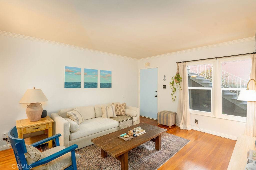 Long Beach, CA 90802,1334 E 1st ST #5