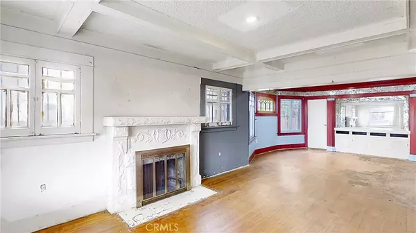 Los Angeles, CA 90062,1638 W 51st ST