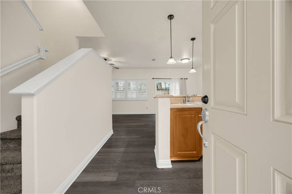 Redlands, CA 92373,93 Kansas ST #705