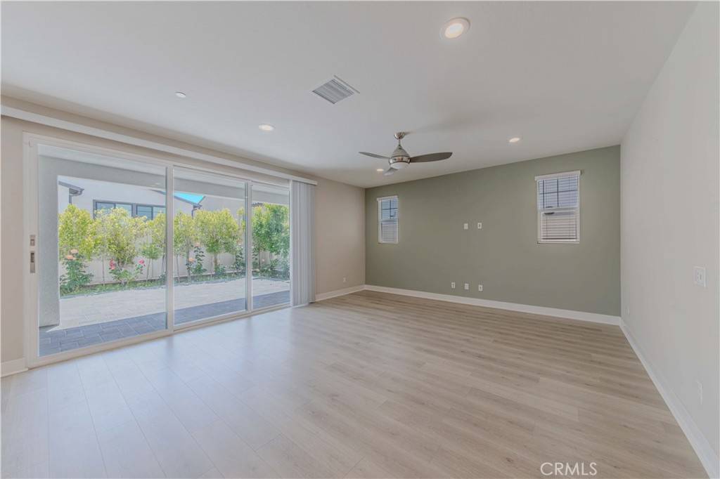 San Pedro, CA 90732,27626 S Upton