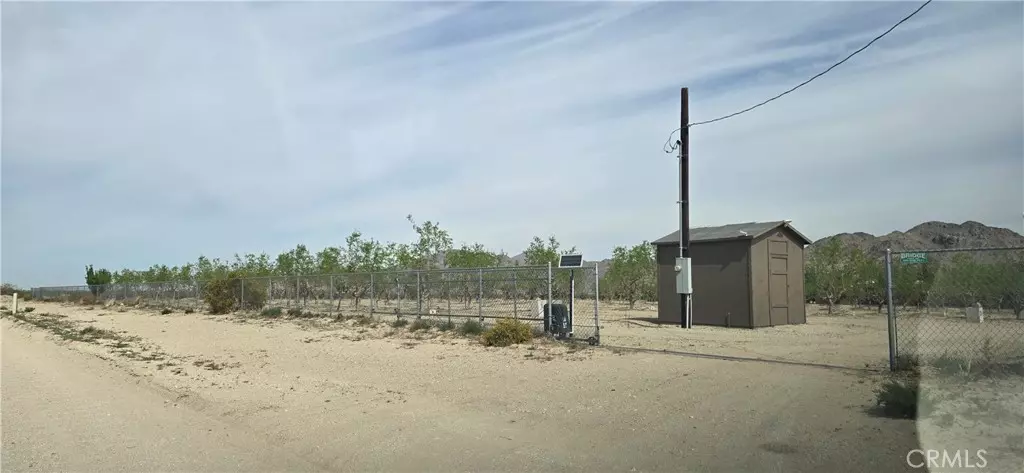 Lucerne Valley, CA 92356,30996 Clark RD