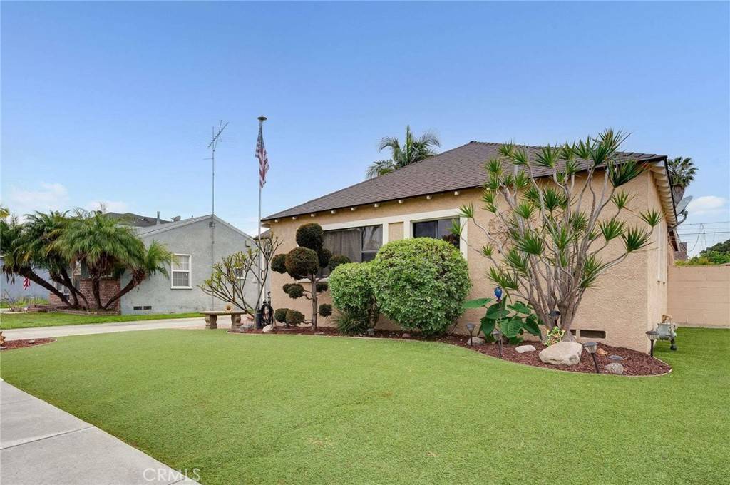 Lakewood, CA 90712,5851 Pearce AVE