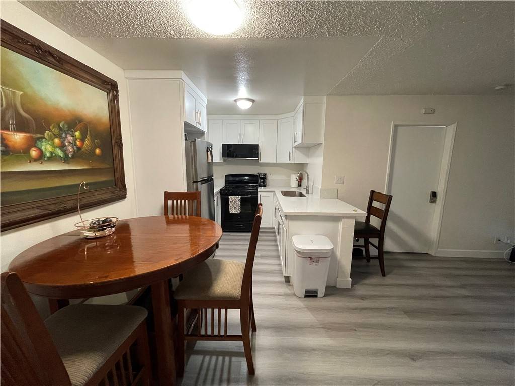 Santa Ana, CA 92701,450 E 4th ST #124