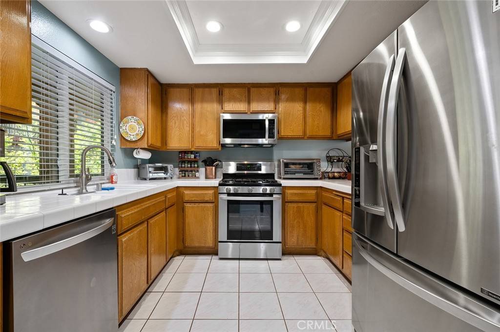 Signal Hill, CA 90755,2512 E Willow Street E #203