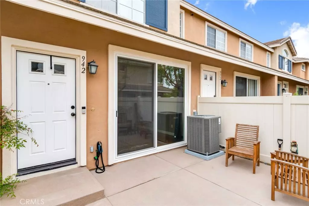 Anaheim Hills, CA 92808,942 S Ogden CT