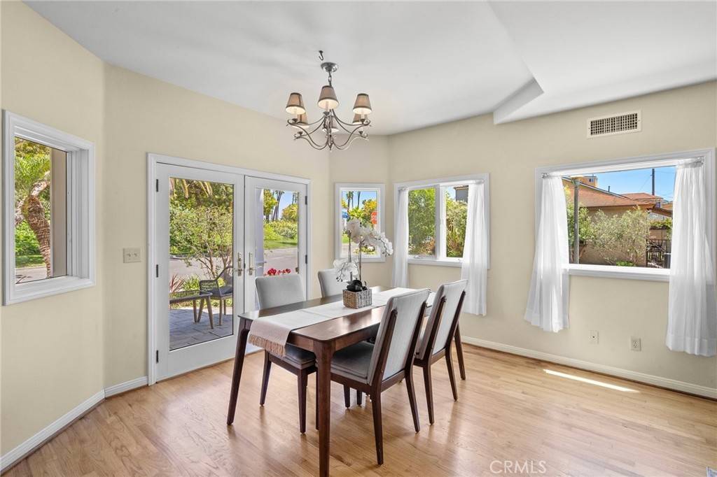 Long Beach, CA 90803,5894 E Appian WAY