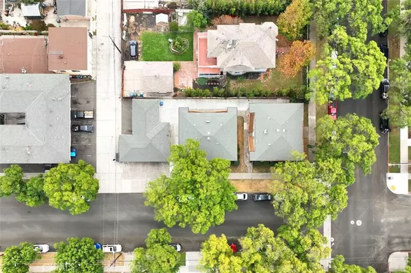 Santa Ana, CA 92701,833 N Lacy ST