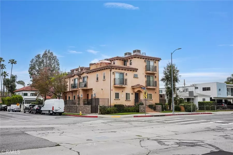 14702 Magnolia BLVD #104, Sherman Oaks, CA 91403
