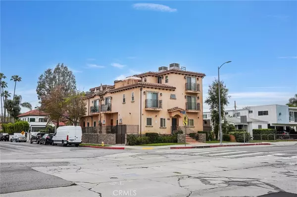 14702 Magnolia BLVD #104,  Sherman Oaks,  CA 91403