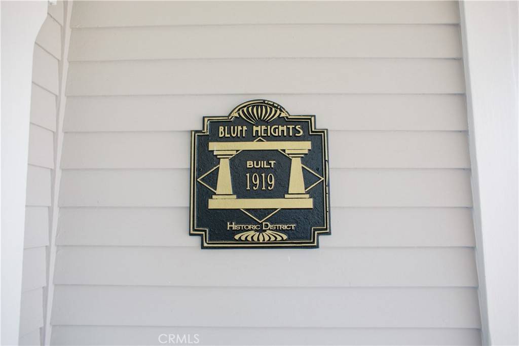 Long Beach, CA 90814,367 Temple AVE