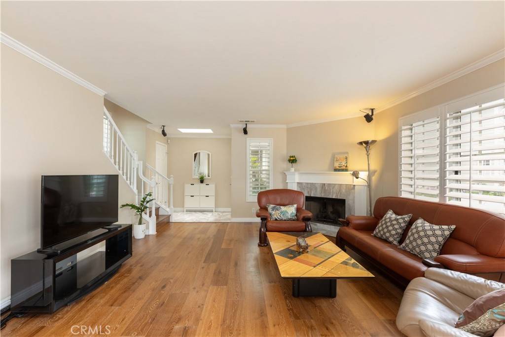 Signal Hill, CA 90755,3327 California AVE