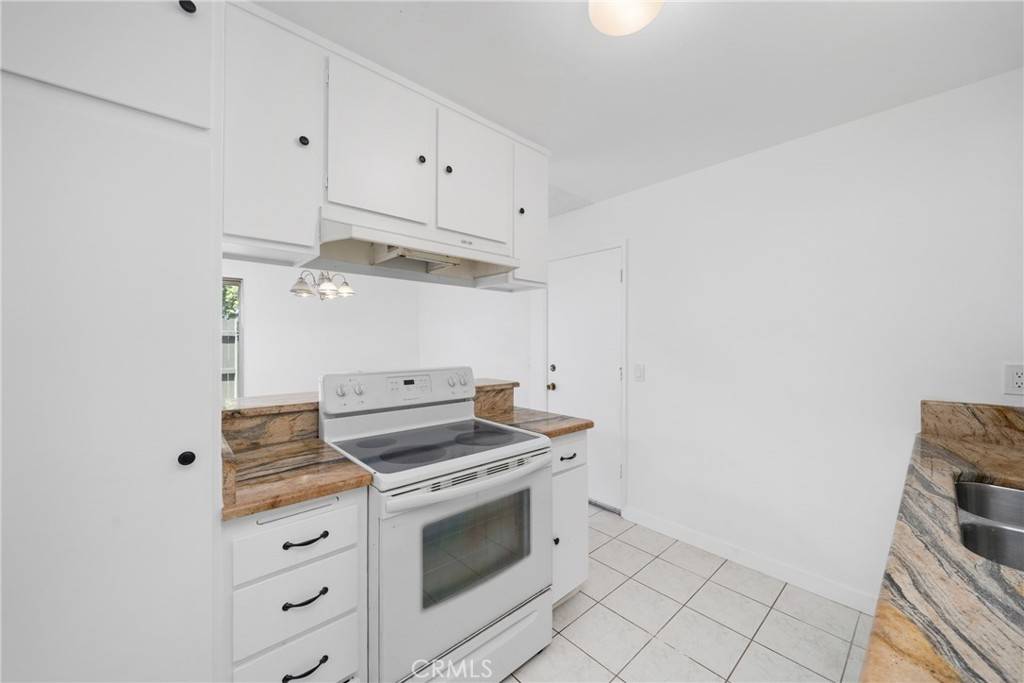 Costa Mesa, CA 92626,1622 Iowa Street #A