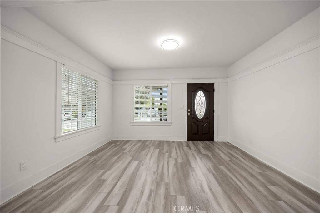 Long Beach, CA 90805,29 W Zane ST