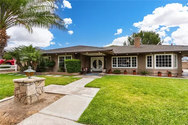 Yorba Linda, CA 92886,5802 Lakehaven WAY