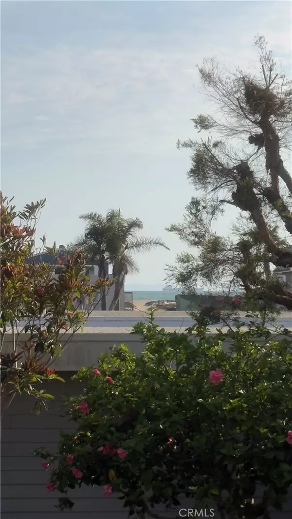 Huntington Beach, CA 92649,16922 Pacific Coast #176