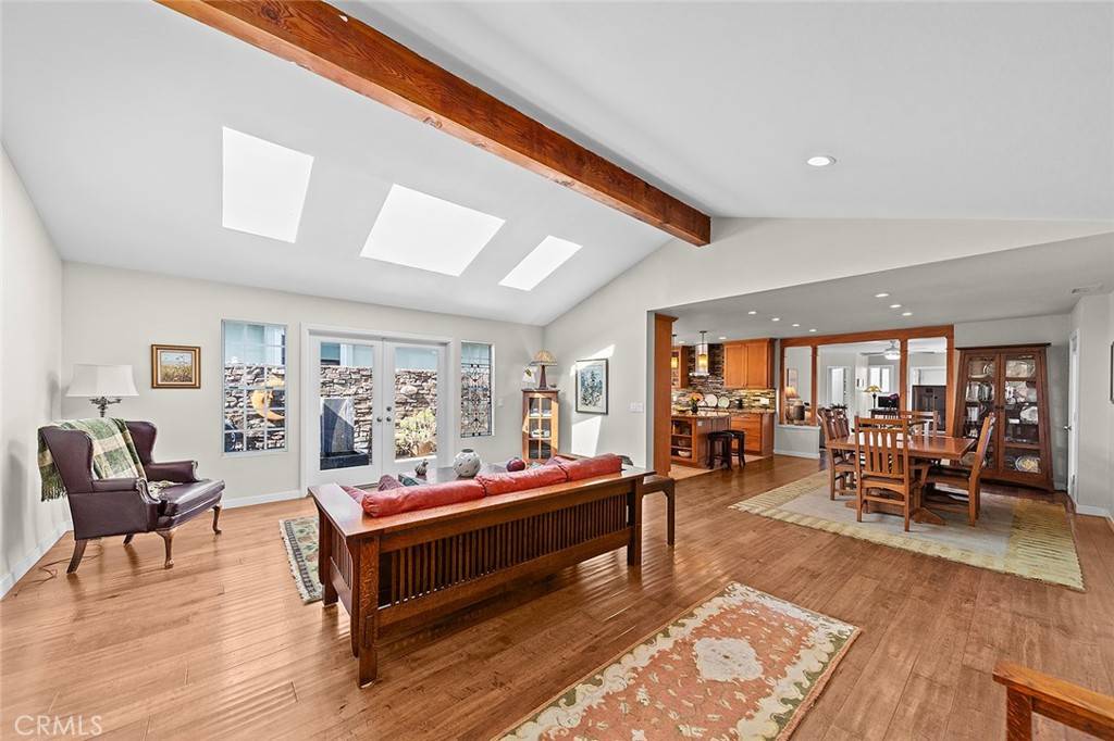 Long Beach, CA 90814,386 Los Altos AVE